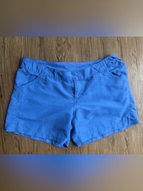EUC Columbia PFG Women’s Blue Active Shorts - XL